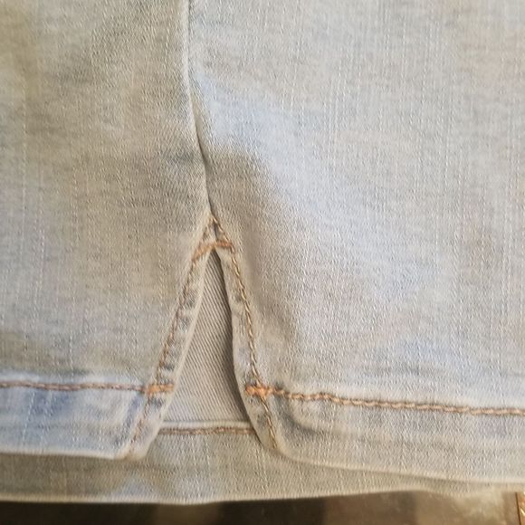 Womens Light Wash Denim Stretch Mini Skirt W/Front Notch & Seam NWT Plus Sz. 16 - Picture 7 of 14